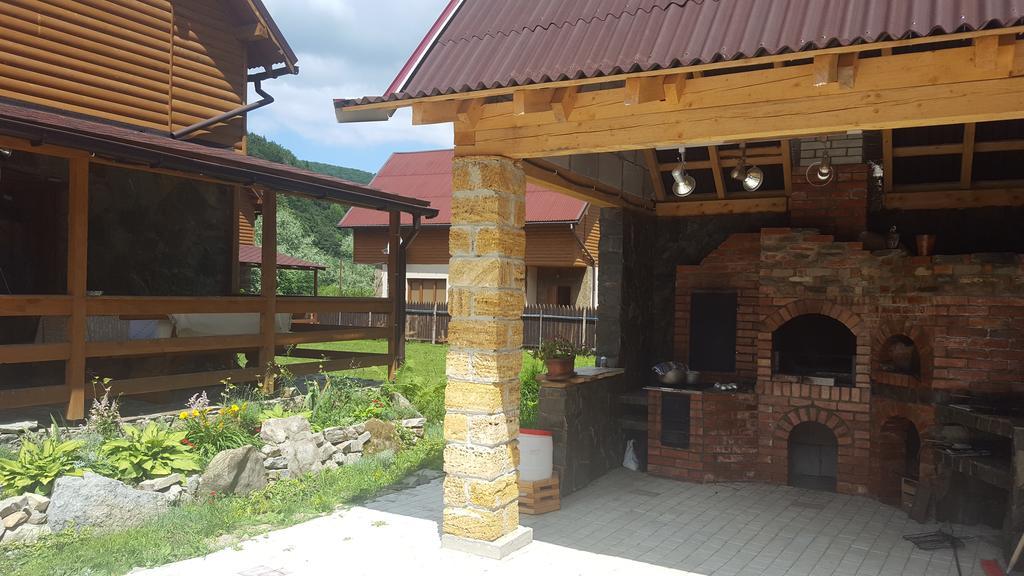 Guest House in Carpathians Myhove Extérieur photo